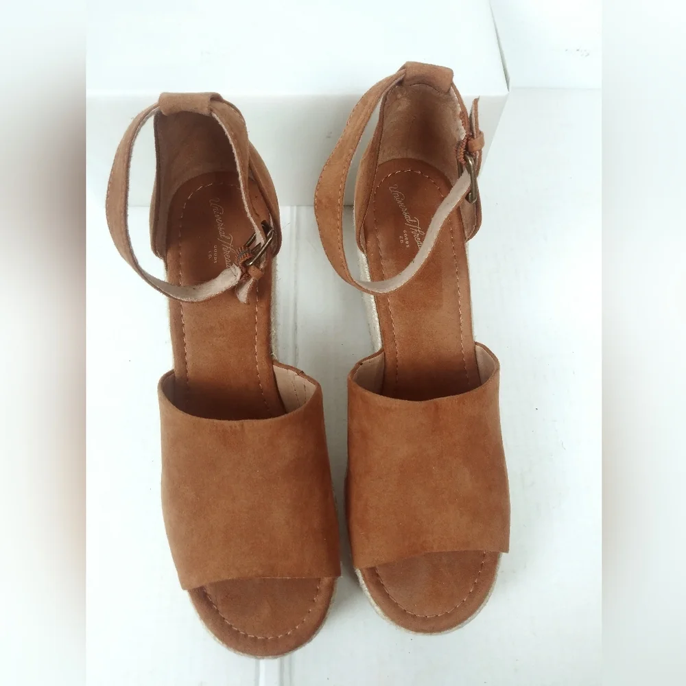 Universal Thread Emery Size 8.5 Brown Espadrilles Wedge Platform Sandals Shoes